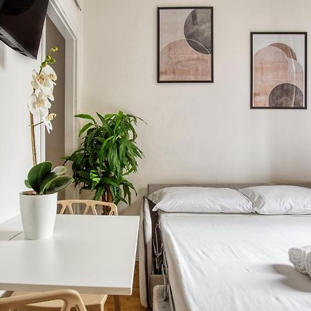 Joivy Chic Studio, Easy Access To Centre Milão Exterior foto